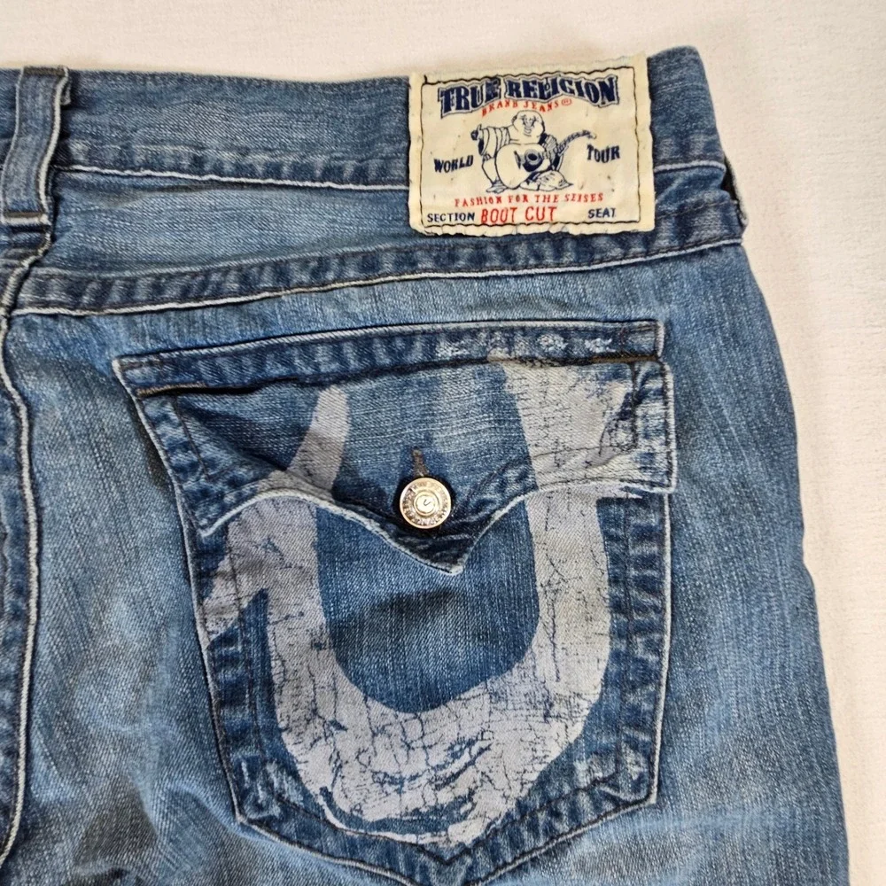 True Religion Mens Boot Cut Jeans Blue Distressed Graphic Back Pocket 40 USA